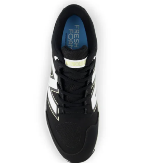 New Balance 3000 V7 Moulded Cleats – PL3000K7