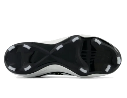 New Balance Fresh Foam 3000 V7 black moulded cleat outsole